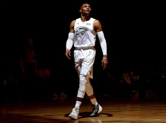 保罗重回火箭？美媒晒休城1号位4大交易候选：朱霍勒迪成最佳选择（保罗或回归火箭？美媒盘点休城一号位四大交易目标：朱霍勒迪被视为最佳人选）