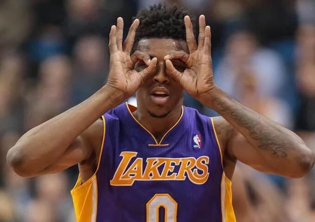 泰晤士：埃弗顿2700万镑报价迪布林被拒，考虑提高报价（泰晤士报：埃弗顿2700万英镑求购迪布林遭拒，或提高出价）