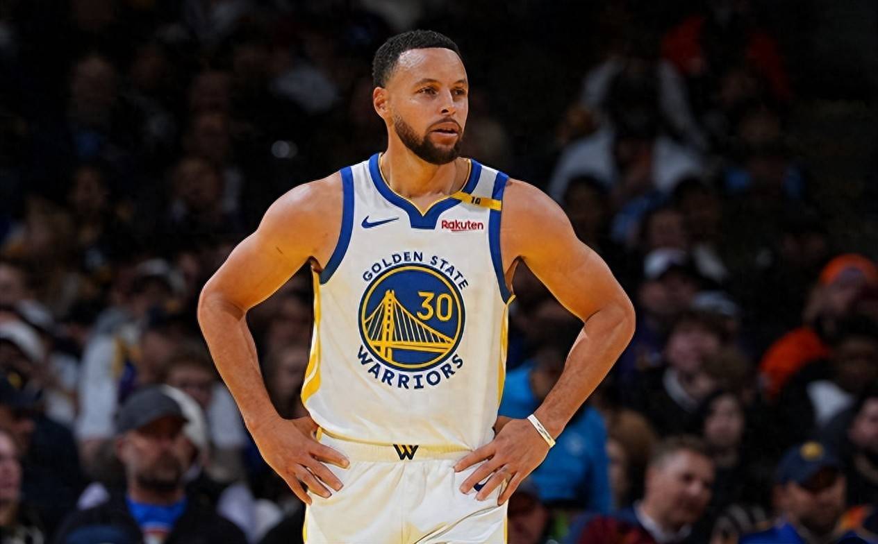 帕夫洛维奇：偶像是C罗；未来希望成为拜仁和德国的常规首发（帕夫洛维奇称偶像为C罗，目标是未来成为拜仁和德国队的常规首发）