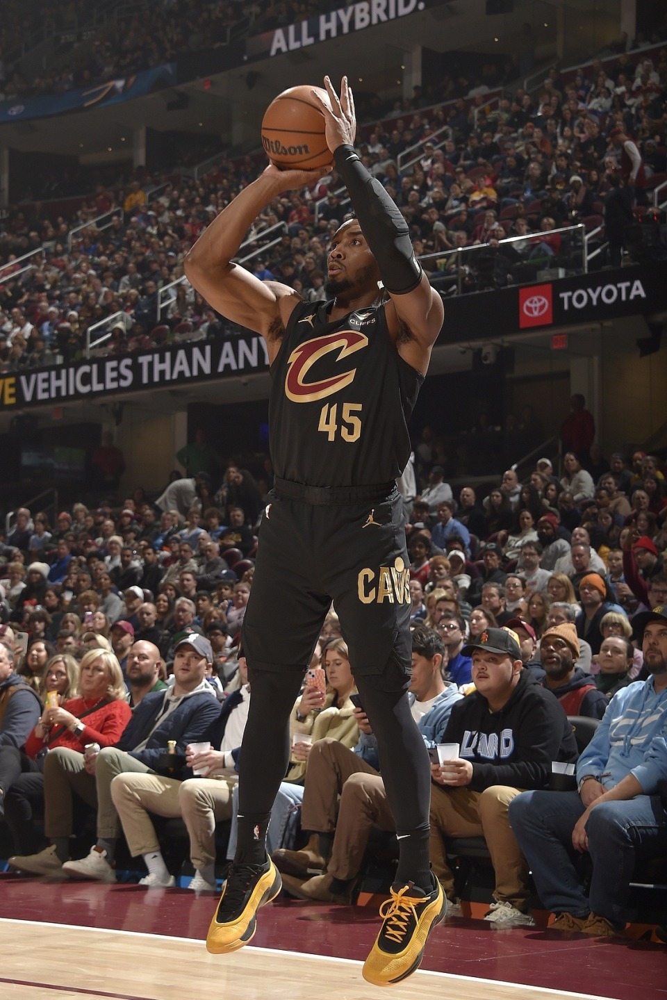 17年前的今天阿森纳战胜曼联，纳斯里踢出生涯最佳一战（17年前今日，阿森纳击败曼联，纳斯里奉献巅峰一战）