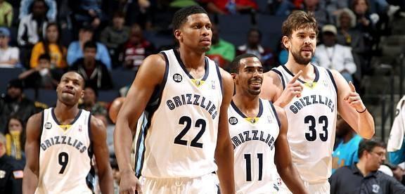 国脚连续两场关键进球（国脚两战连斩关键球）