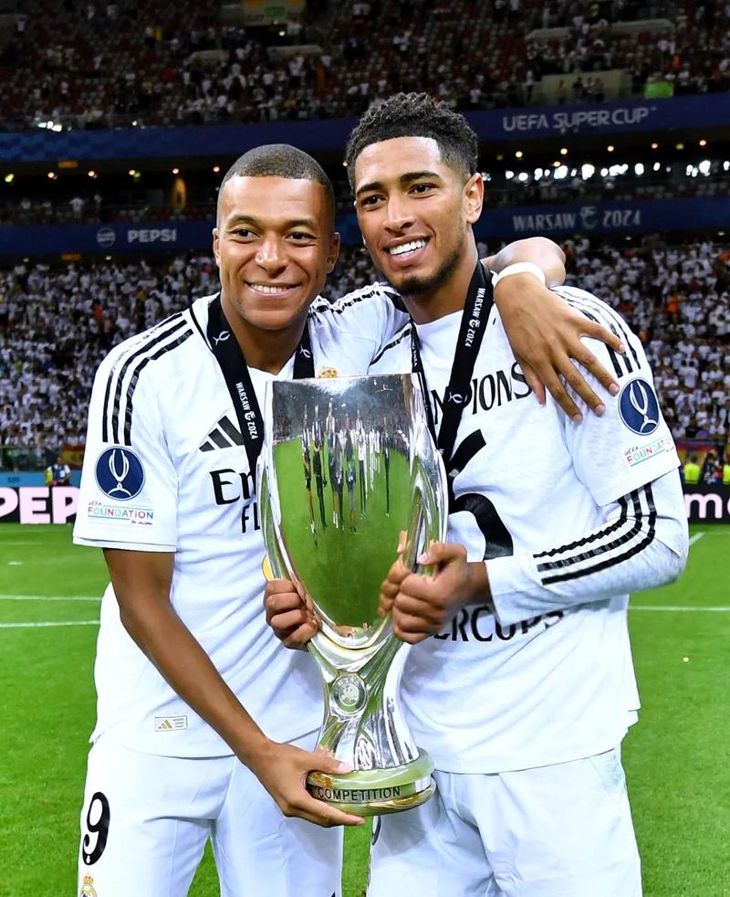 昔日差点拿金球! 阿斯：维尼修斯状态糟糕，已连续17场不进球（曾逼近金球奖，阿斯报：维尼修斯近况低迷，已连17场无进球）