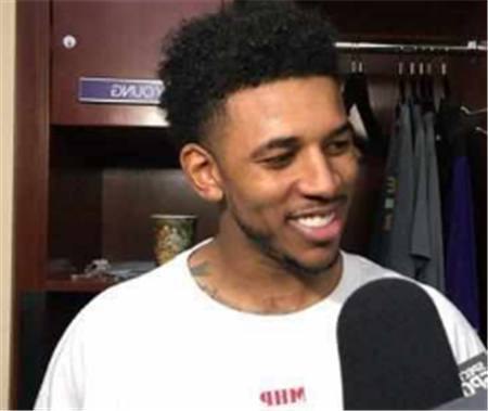 塞尔：贝蒂斯已敲定续约佩莱格里尼和伊斯科，未来几天将官宣（塞尔报道：贝蒂斯已与佩莱格里尼、伊斯科完成续约，官宣预计近日发布）